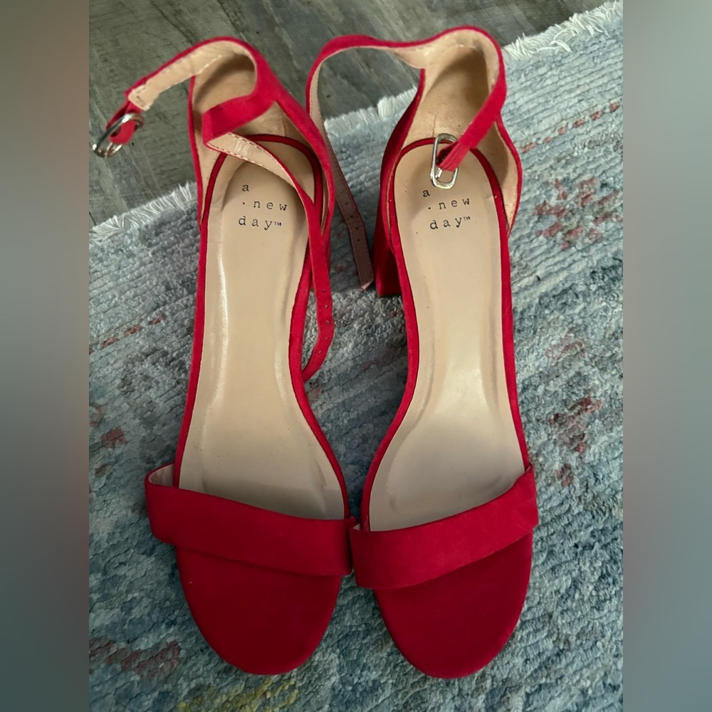 A NEW DAY Heels